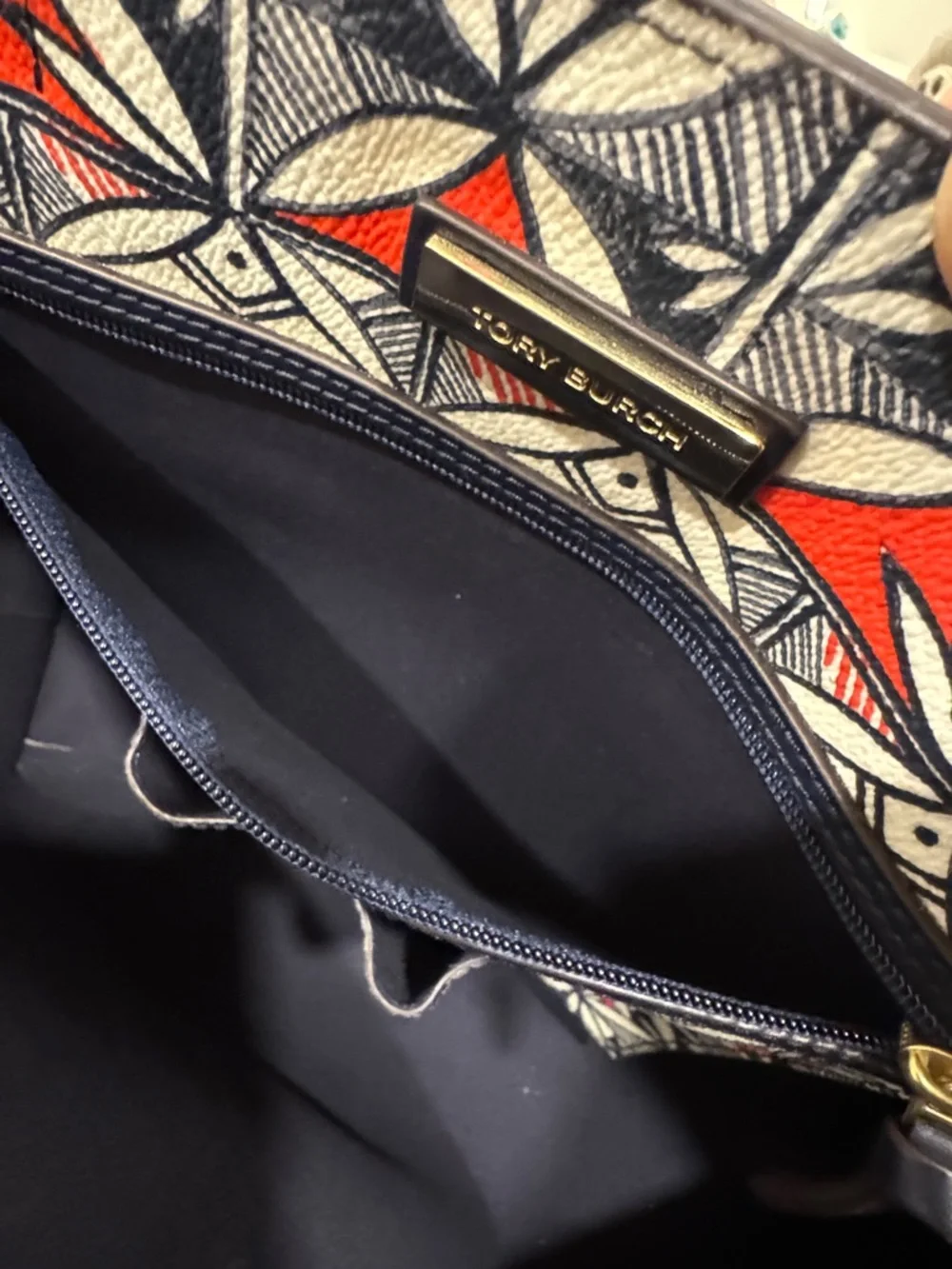 Tory Burch Bag Kerrington Large Printed Floral Geometric Leather Tote - Picture 14 of 17